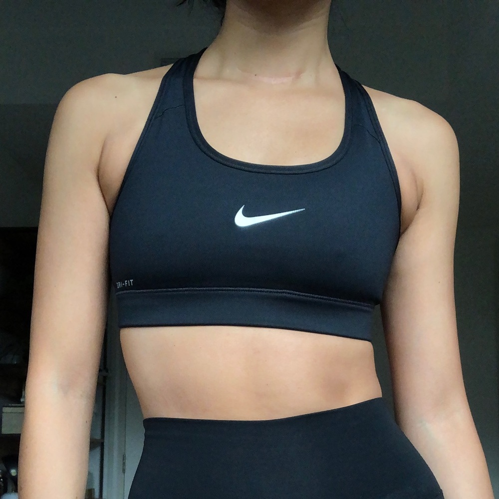 Nike dry fit xs sports bra